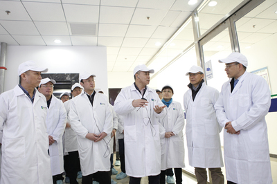 辛國(guó)斌赴北京經(jīng)濟(jì)技術(shù)開發(fā)區(qū)調(diào)研智能制造發(fā)展情況