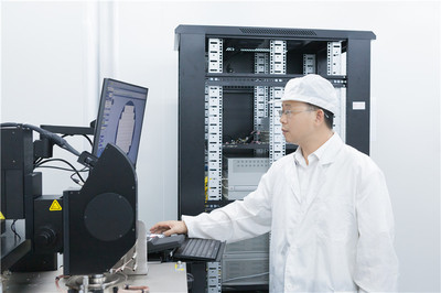 執(zhí)著科技，努力創(chuàng)“芯”——記江蘇省“最美科技工作者”洪根深的電子技術(shù)開發(fā)之路