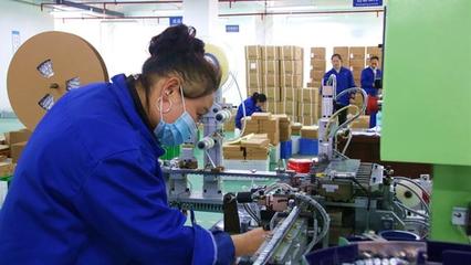 黔東經濟開發區 電子技術開發引領熱潮，35家企業復工復產忙